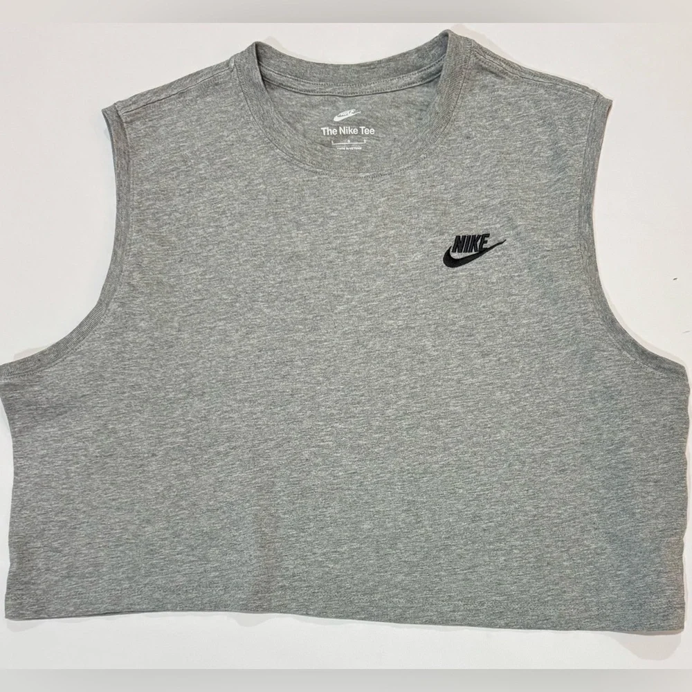 Nike Cropped Muscle Tank Gray Logo Tee Women's Large Cotton Athleisure